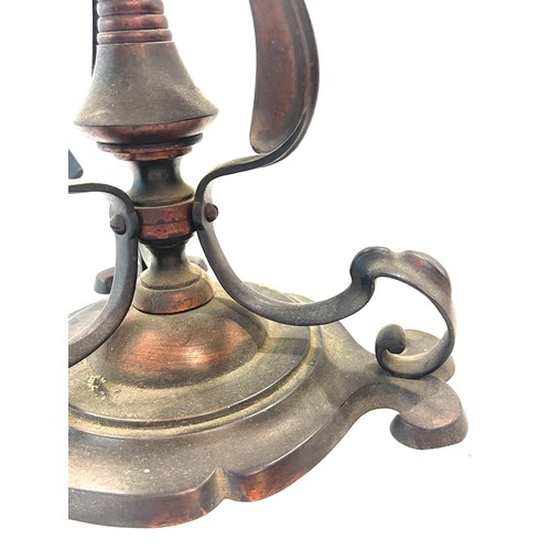 654 - Antique art Nouveau / arts and crafts Hinks brass oil lamp, approximate height: 27 inches including ... 