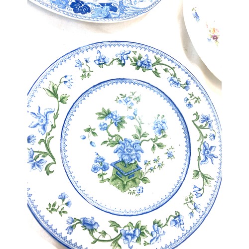 595 - Antique English porcelain cabinet plates, to include Royal Worcester, Coalport and Wedgwood