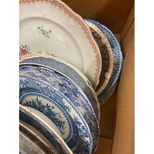 855 - Selection of Versailles ware to include tureens, plates and saucers and and a selection of assorted ... 