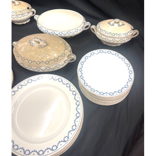 855 - Selection of Versailles ware to include tureens, plates and saucers and and a selection of assorted ... 