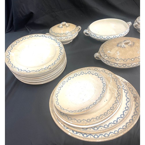 855 - Selection of Versailles ware to include tureens, plates and saucers and and a selection of assorted ... 