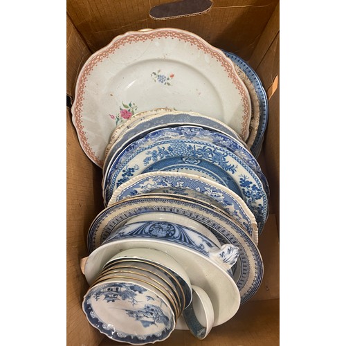 855 - Selection of Versailles ware to include tureens, plates and saucers and and a selection of assorted ... 