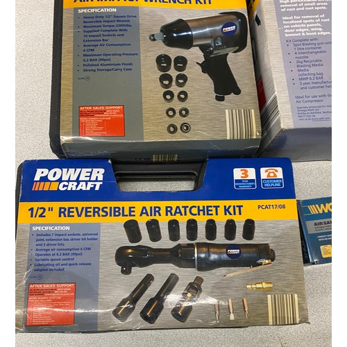 860 - Selection of power tools to include Power craft air impact wrench kit, spot blaster kit, reversible ... 