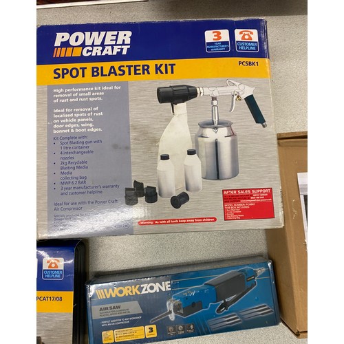 860 - Selection of power tools to include Power craft air impact wrench kit, spot blaster kit, reversible ... 