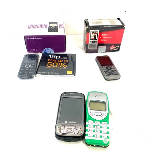 636 - Collection of phones includes Nokia, Sony, Vodafone etc