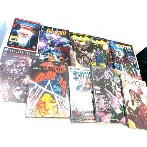 789 - DC comics 4 Sealed DC comics, new includes Batman the Killer Joke, Injustice Ground zero vol 1, Batm... 