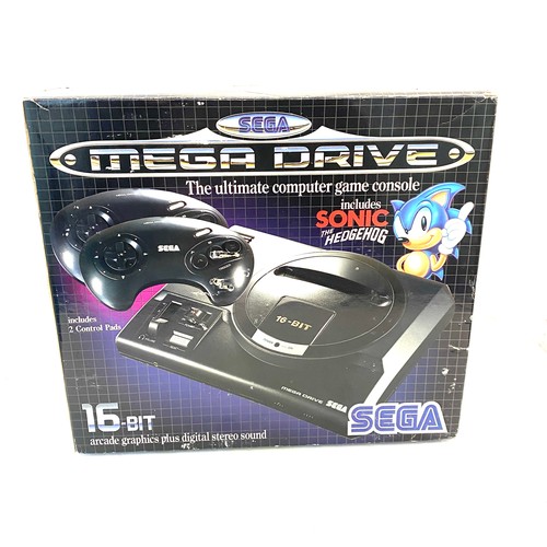 790 - Sega Mega drive sonic edition with game, working order includes two controllers.