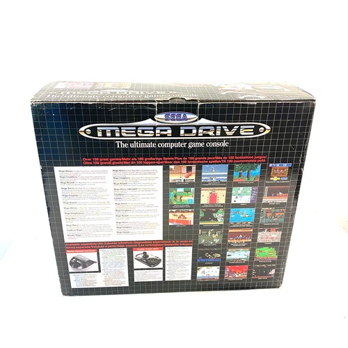 790 - Sega Mega drive sonic edition with game, working order includes two controllers.