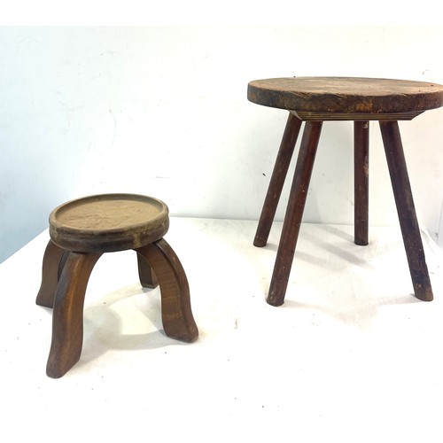 812 - 2 Vintage wooden stools