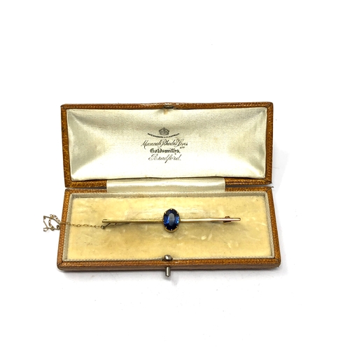 109 - Fine Antique Boxed 18ct gold sapphire pin brooch central sapphire measures approx 9mm by 7mm weight ... 