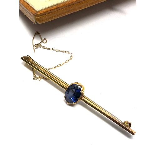 109 - Fine Antique Boxed 18ct gold sapphire pin brooch central sapphire measures approx 9mm by 7mm weight ... 