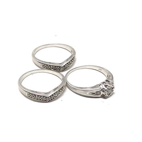 116 - 3 x 9ct white gold diamond rings (6.1g)