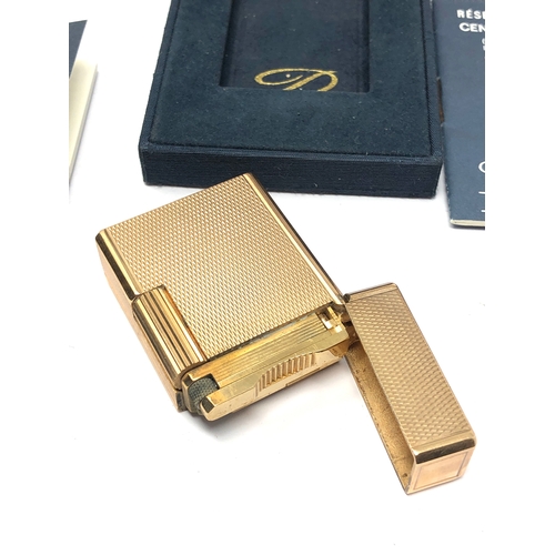 552 - Fine vintage boxed dupont paris cigarette lighter good condition