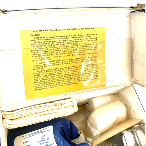 624 - Vintage AA medical car kit, with contents