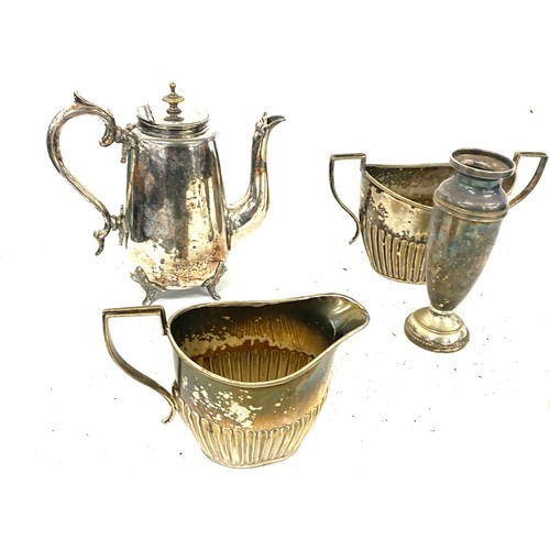 760 - Selection of assorted silver plated items