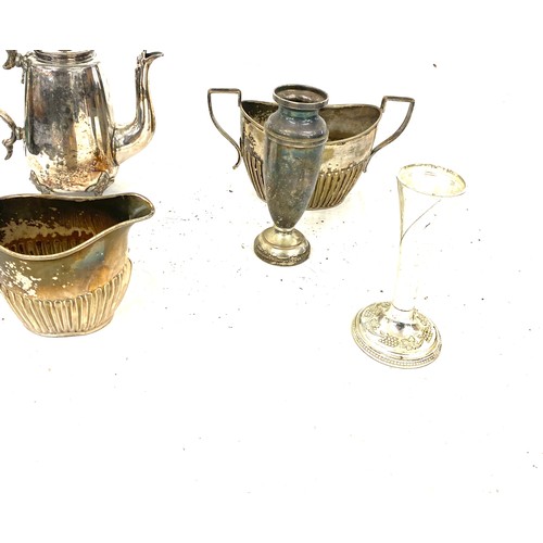 760 - Selection of assorted silver plated items