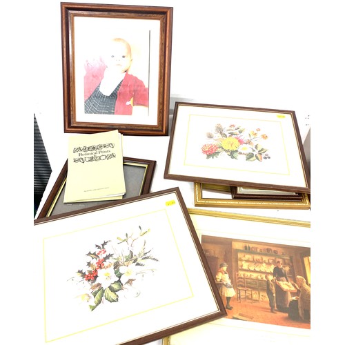 934 - Large selection of assorted picture frames