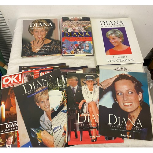 752 - Selection of Royal Memorabilia includes Books on Princess Diana, 25 magazines and a selection of new... 