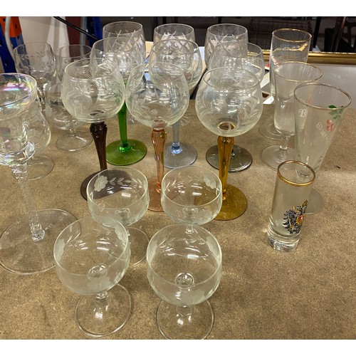 973 - Large selection of vintage and later cut glass etc