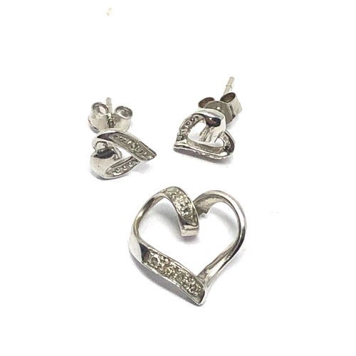 305 - 9ct white gold diamond set heart pendant & stud earrings set (1.4g)