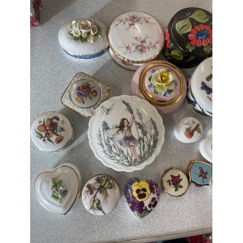 929 - Large selection of assorted Pottery Trinkets includes wedgwood, Portmeirion, etc