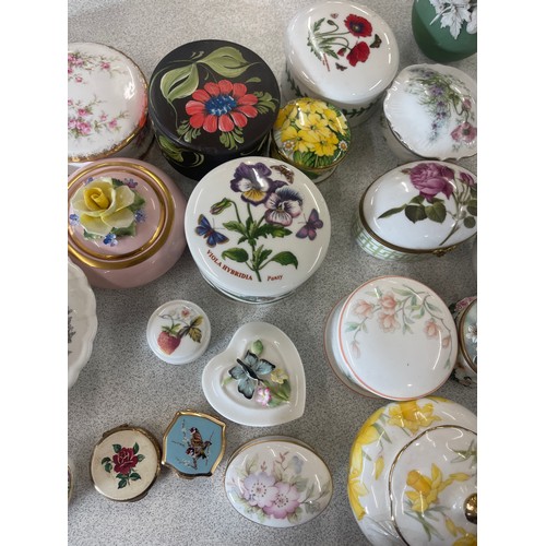 929 - Large selection of assorted Pottery Trinkets includes wedgwood, Portmeirion, etc