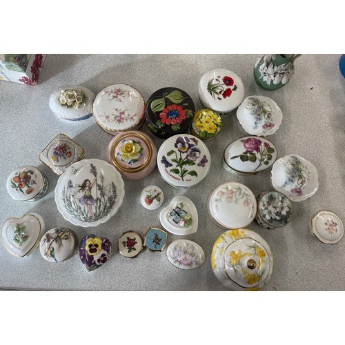 929 - Large selection of assorted Pottery Trinkets includes wedgwood, Portmeirion, etc