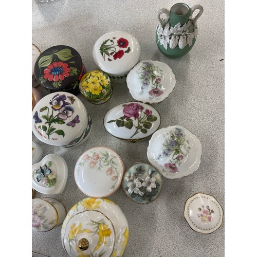 929 - Large selection of assorted Pottery Trinkets includes wedgwood, Portmeirion, etc