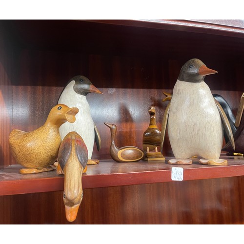 921 - Large selection of Duck figures includes Penguins and ducks