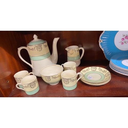 927 - Two vintage part tea services to include Royal Windsor fine bone china and Midwinter Burslem