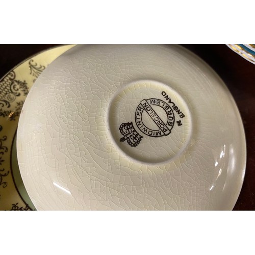 927 - Two vintage part tea services to include Royal Windsor fine bone china and Midwinter Burslem