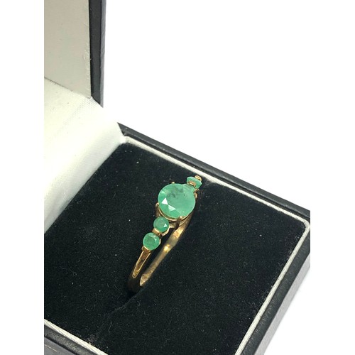 315 - 9ct gold emerald five stone dress ring (1.9g)