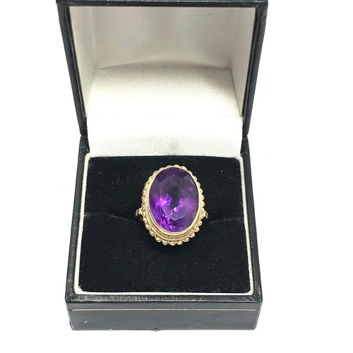 314 - 9ct gold vintage amethyst rope bordered cocktail ring (4.6g)