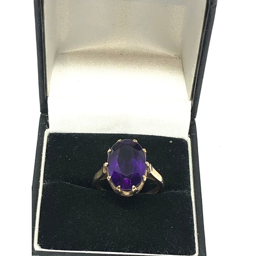 250 - 9ct gold amethyst  cocktail ring (4g)