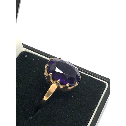 250 - 9ct gold amethyst  cocktail ring (4g)