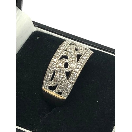 241 - 9ct gold diamond openwork dress ring (3.5g)