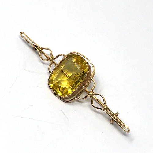 205 - 15ct gold antique canary yellow paste set brooch (7.1g)