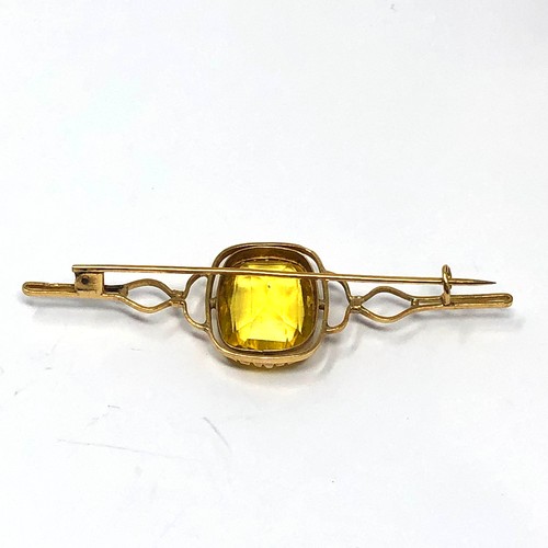 205 - 15ct gold antique canary yellow paste set brooch (7.1g)