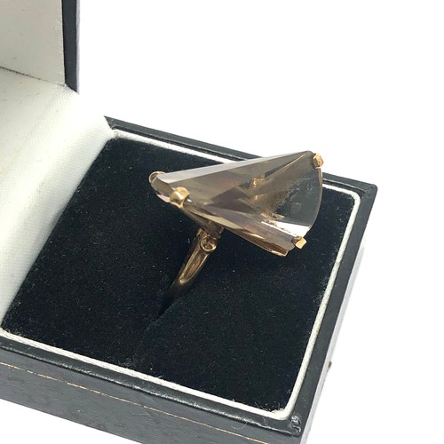 169 - 9ct gold fancy cut smokey quartz cocktail ring (6.2g)