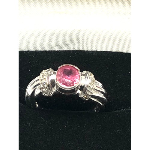 123 - 9ct white gold diamond &  pink sapphire dress ring (4g)