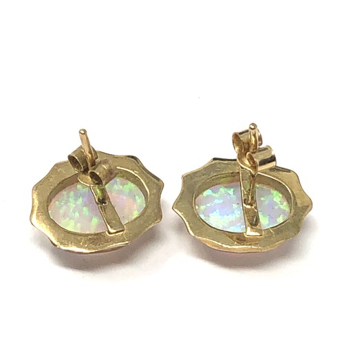 126 - 9ct gold faux opal set statement stud earrings (2.4g)