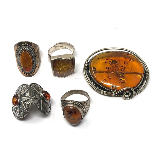 330 - 5 x .925 amber set jewellery including suarti (52g)