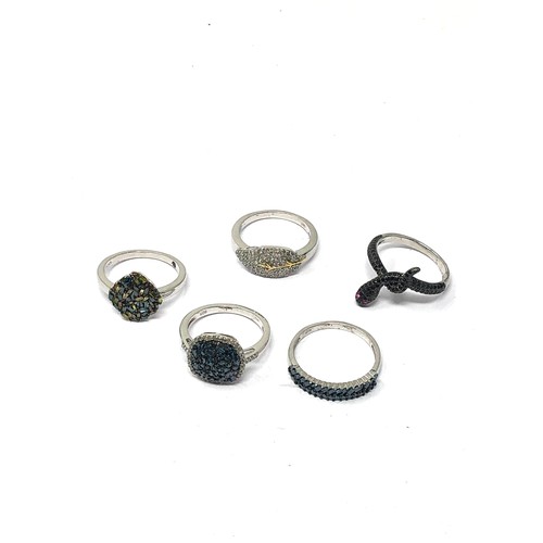 326 - 5 x .925 rings including diamond set and tggc (17g)