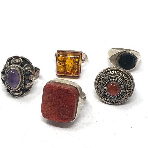 319 - 5 x .925 gemstone set rings (43g)