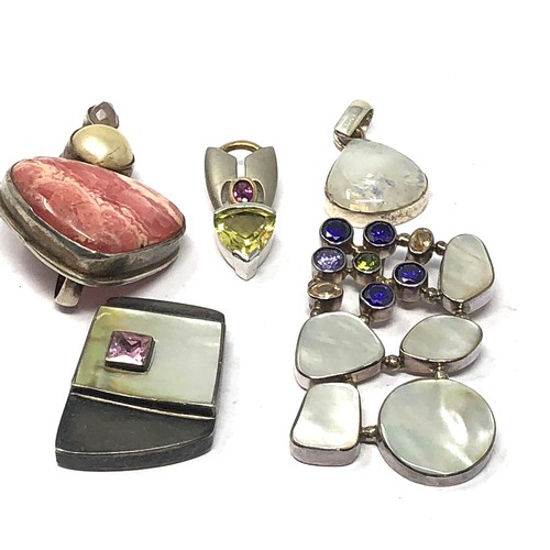 329 - 5 x .925 gemstone pendants including mother of pearl and rhodonite (90g)