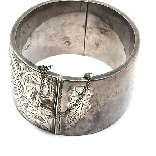 331 - .925 vintage chunky floral etched bangle (76g)