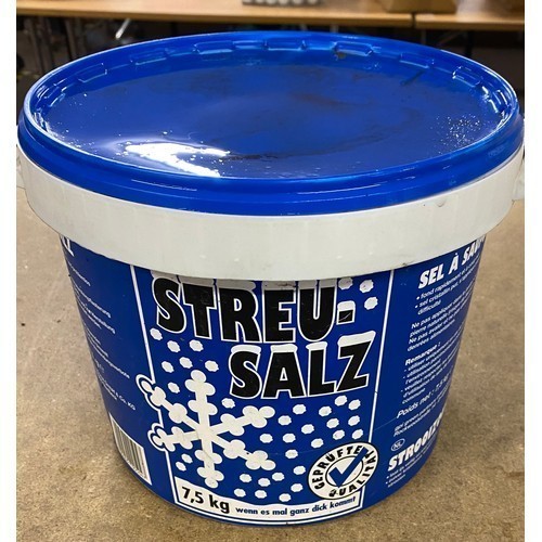 572 - 5 Tubs of 7.5kg rock salt