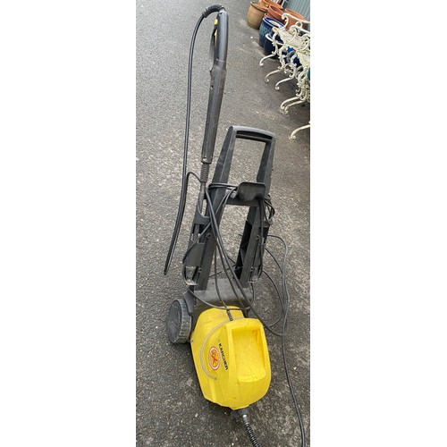 809 - Karcher pressure washer model 300, working order