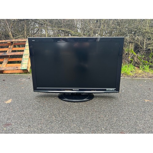 1211 - Panasonic 37 inch TV, working order but has no remote