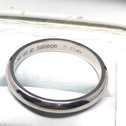 65 - Fine 950 plat boxed cartier wedding band weight of band 7.1g
 ring size is V